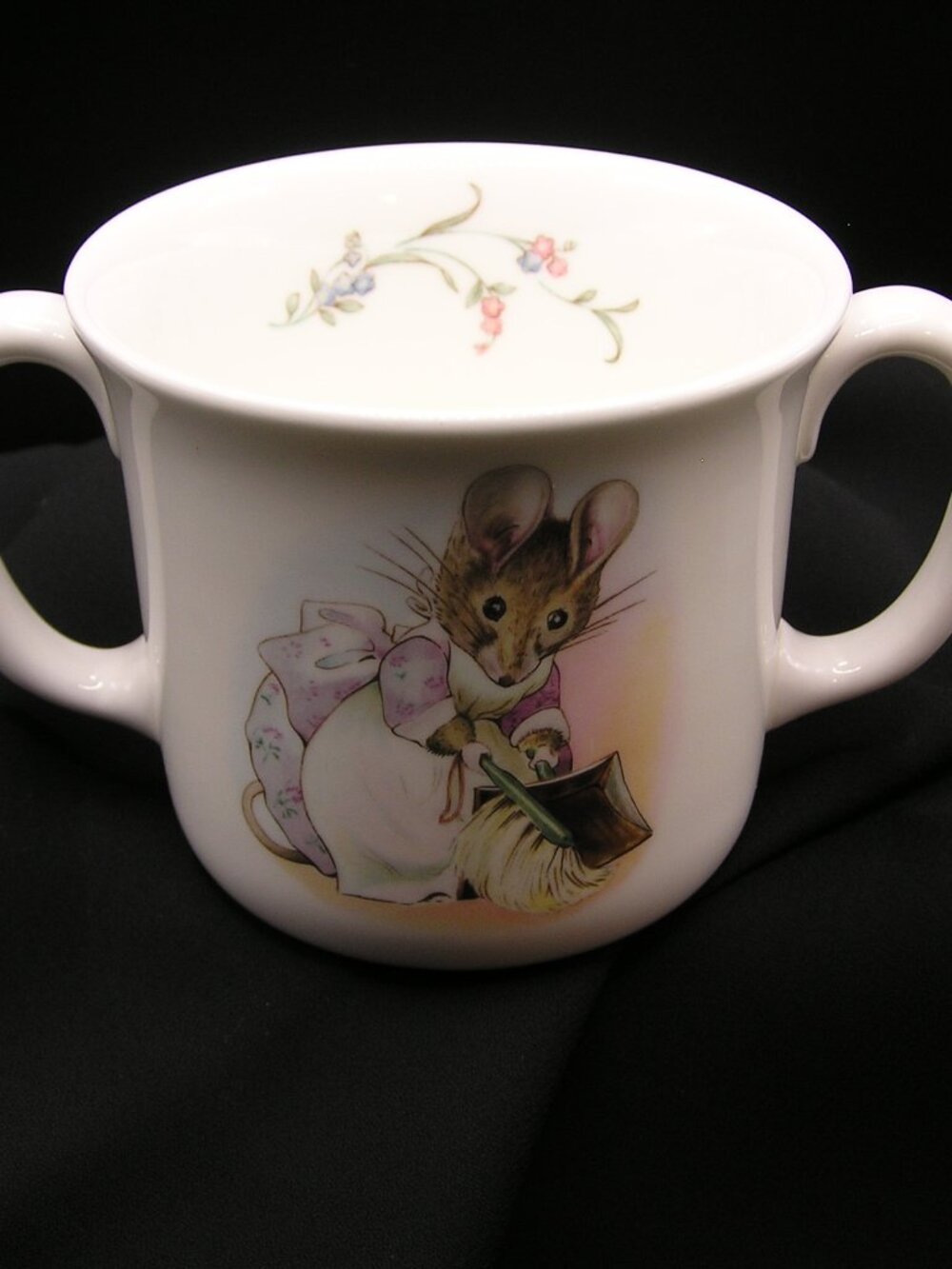 Vintage 1986 Beatrix Potter "Hunca Munca" Two Handle Children's Mug